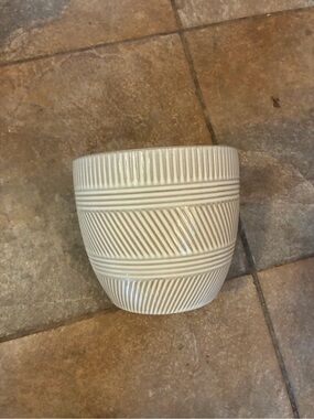 Ashland Cream Textured Ceramic Vase